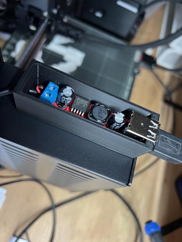 Gehäuse für DC-DC Step Down Converter 5V USB