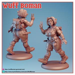 Camelia the goblin girl - Hiking 1/12 scale