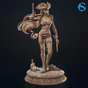 Captain Cassie, Female Human Pirate (High Detailed) - 32,75 and 145mm