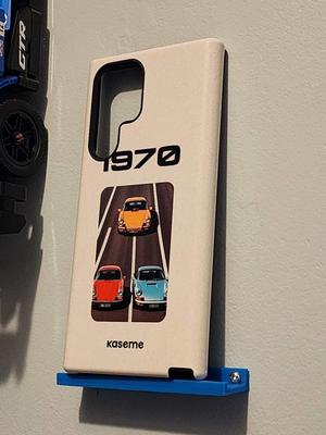  shelf with lip (phone case holder and vinyl holder)
