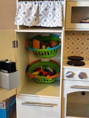 Kids' Kitchen Basket Buddy