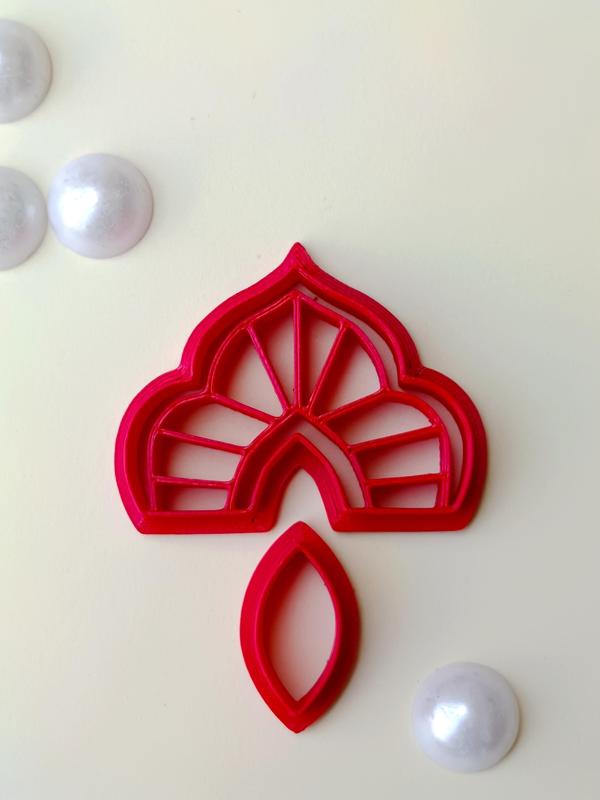 2 shapes total  clay cutter