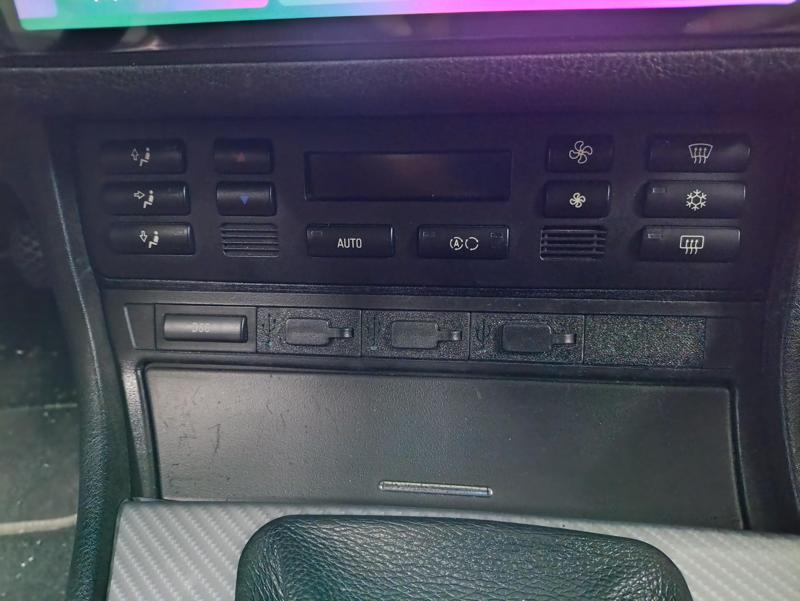 USB Housing for Instrument panel, switch centre Bmw E46
