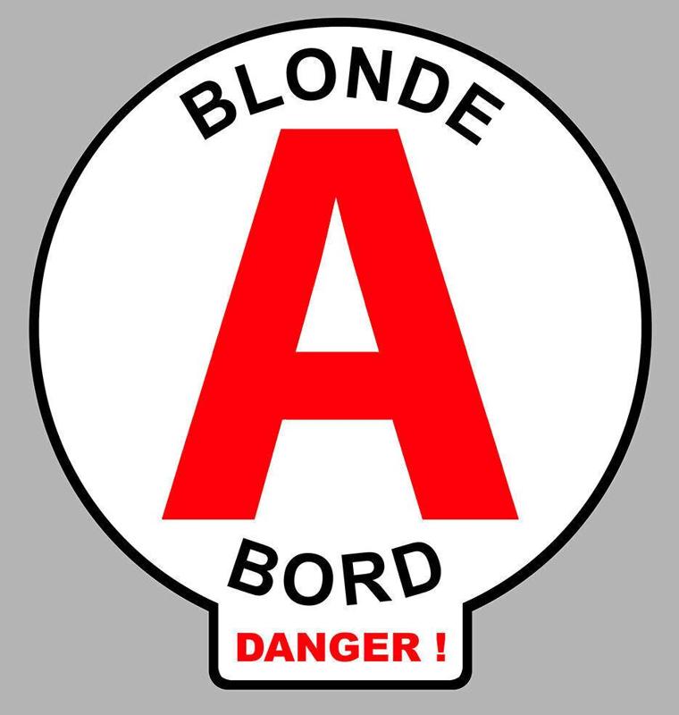 A blonde a bord
