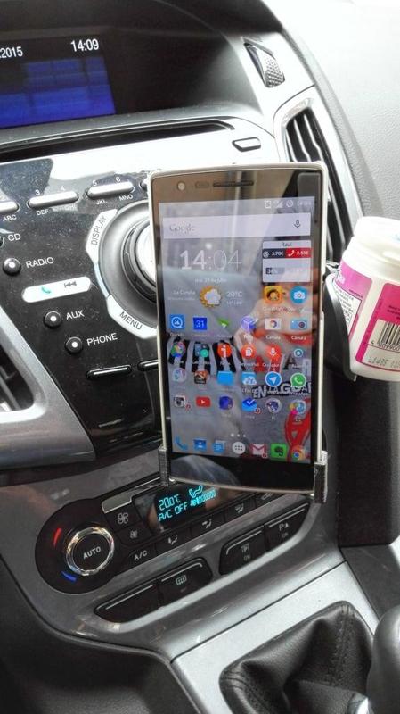 Soporte One Plus One Ford Focus Sportbreak 2015 radio Sony