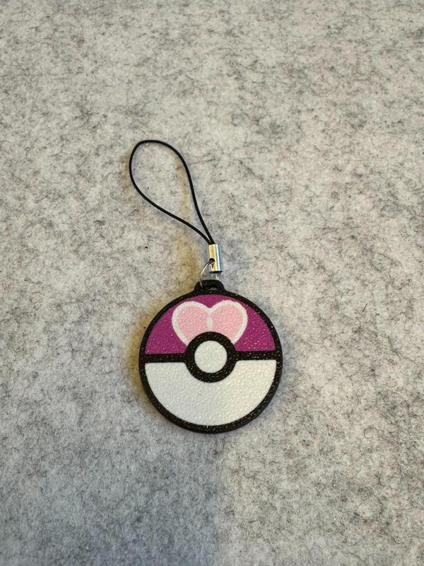 Pokémon Keychain Charm - Love Ball