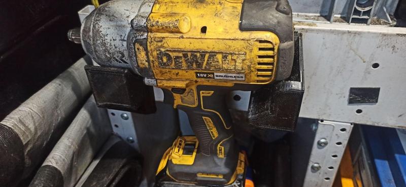 De Walt nut gun holder