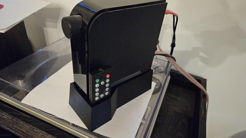 NAD D 3020 Amplifier & Remote Dock