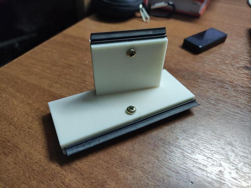 Water scraper out of windshield wiper blade