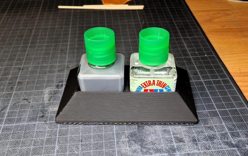 Tamiya Square Bottle Stand (extra thin cement or panel liner)