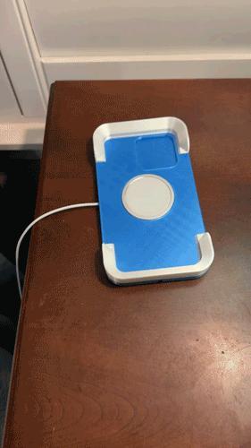 iPhone MagSafe Charging Tray: iPhone 13/14/15 (Pro/Plus/Max)