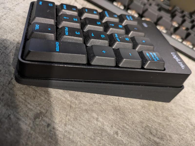 Logilink Wireless Numpad riser.