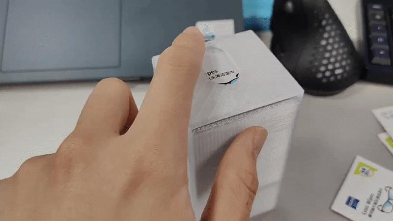 Zeiss Lens Cleaning Tissue Dispenser (Pre-pressed Extraction Type)