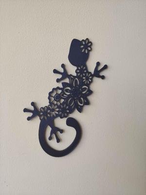 Cute lizard flower