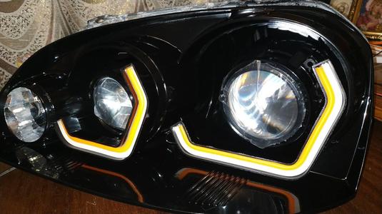 Car headlight illumination
