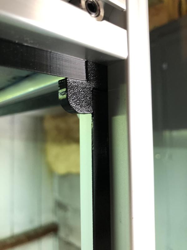 Enclosed magnet holders for 3030 enclosure doors