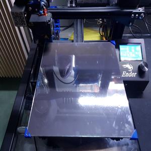 Ender 3 Pro glass bed corner "clips"
