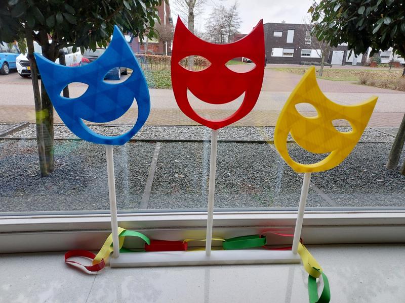 comedy mask display