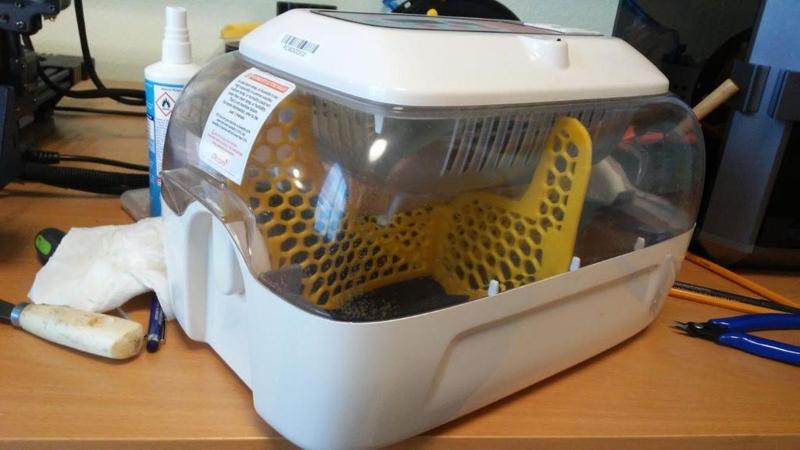 Hatching egg divider V2