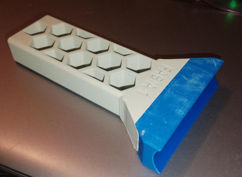 Škrabka na ľad na okna auta, stierka