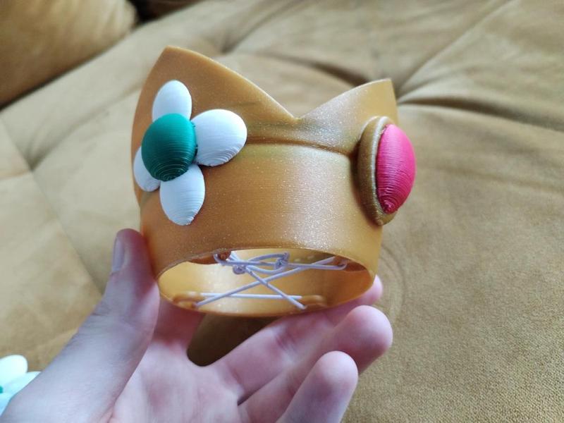 Mario bros nintendo princess Daisy crown with gems