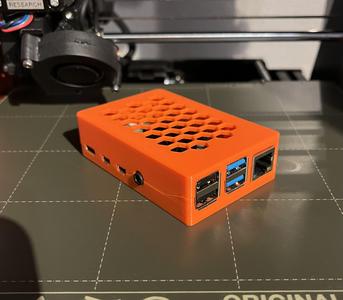 Minimalistic Raspberry Pi 4 Case