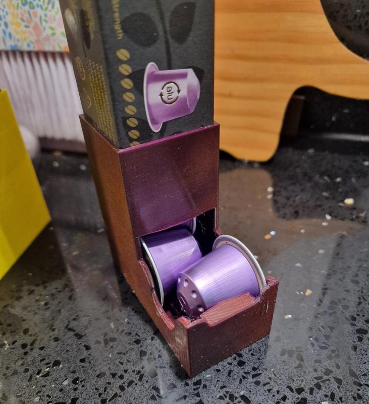 Coffee capsule dispenser / pod holder for Nespresso and compatibles