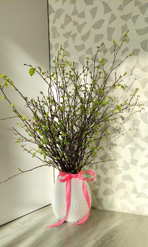 Voronoi egg-shaped vase