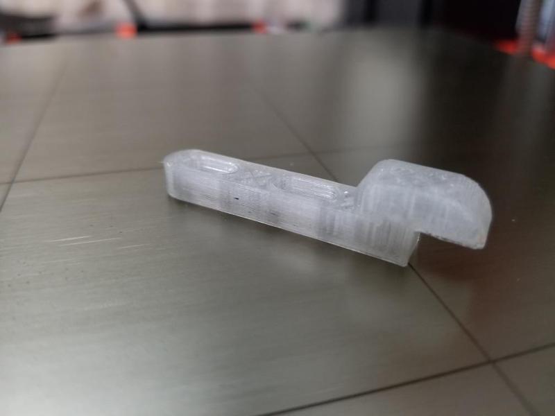 Sliding screen door latch