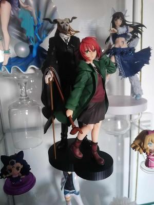 Anime figure platform