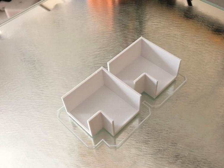 Conduit Corner Cover (25mmx16mm)