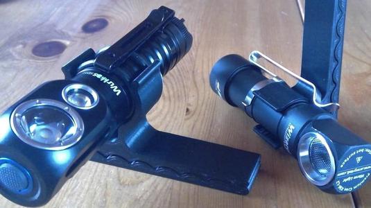 90° Flashlight Clip