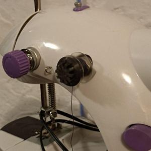 Zatyczka na szpulkę nici