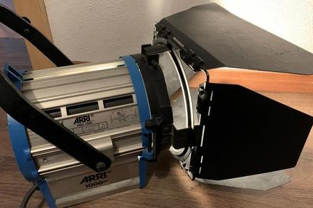Stage Light - ARRI 1000 to E27 Conversion