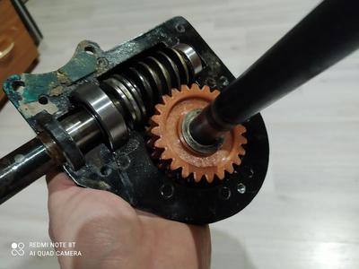 Snow blower worm gear. 