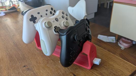 Stand for 3 Game Controllers