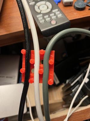 PEG-O cable organizer