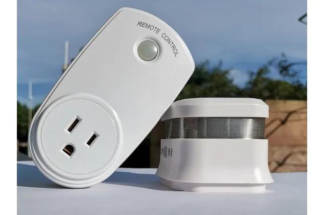 Smoke alarm detector hood with power cut-off for Prusa   