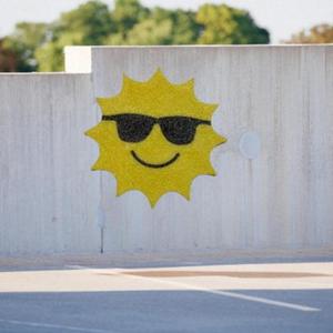 Sun with sunglass - Fridge magnet
