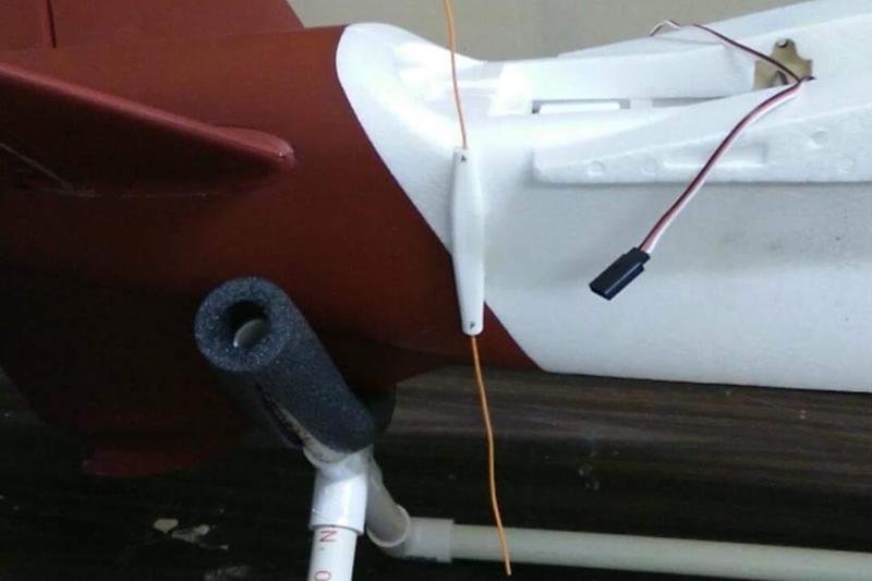 dipole mount: through fuselage