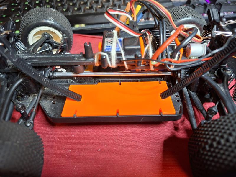 X-Ray M18T (RC car) battery holder