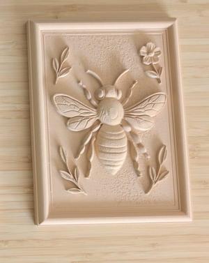 Bee relief - nature-inspired 3D wall art to print