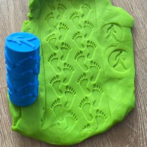 FOOTSTEPS AND STAMP ROLLER - FOR PLAYDOUGH /COOKIE DOUGH / FONDANT