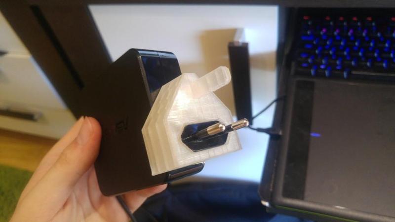 EU to UK plug adapter