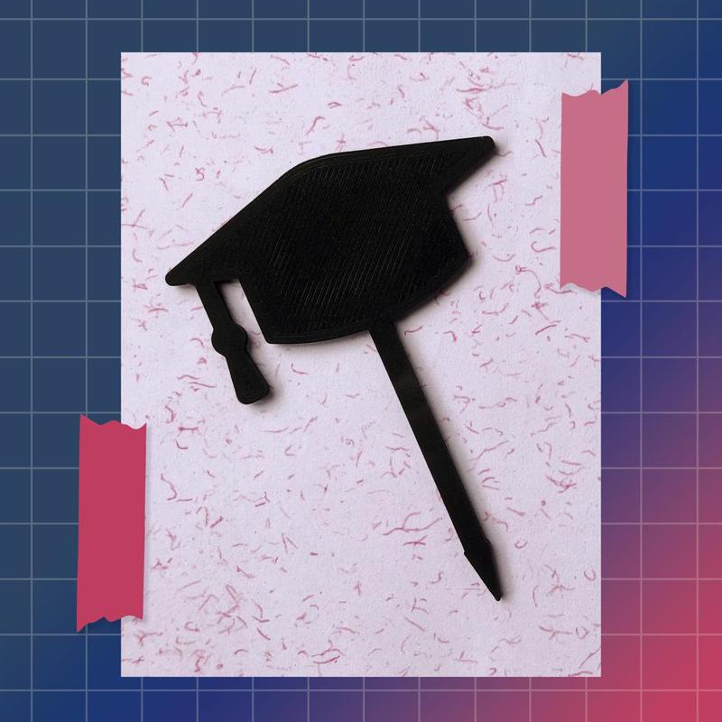 Graduates cap topper