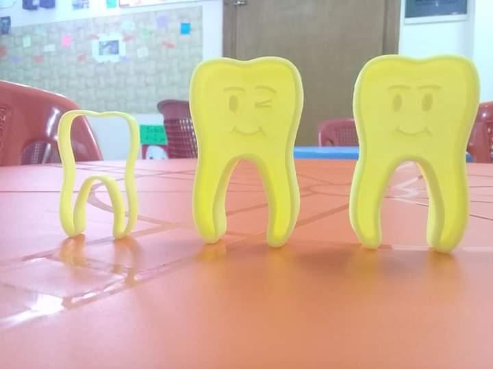 Baby tooth cookie cutter