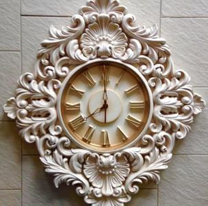3 file of wood carved clock