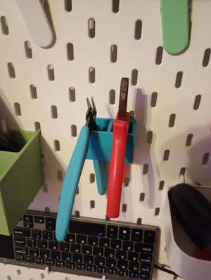 parametric IKEA Skadis plier holders