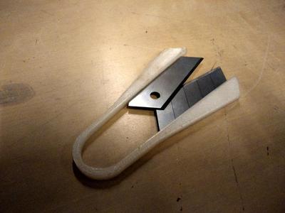 Blade shears, using 18 mm snap-off blade