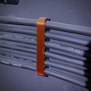 Wall bracket for 8mm cable